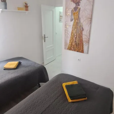 Jakub De Lux Apartment *